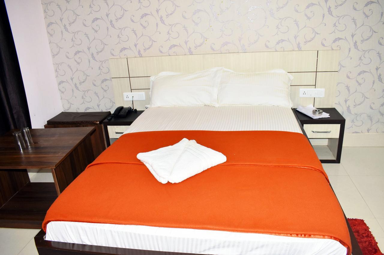 Hotel Triveni Balangir Eksteriør billede